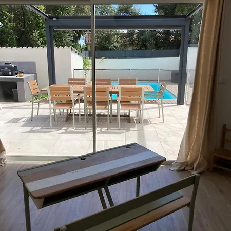 Plein Sud, Clim Et Piscine, 6 A 8 Personnes * Boisseron