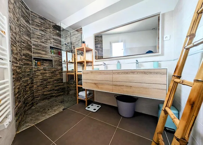 Plein Sud, Clim Et Piscine, 6 A 8 Personnes 度假居